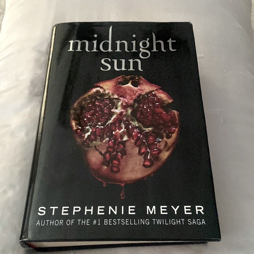 Midnight sun by Stephanie Meyer